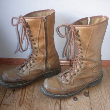 MARTE DR. MARTENS - ŽENSKE KOŽNE ČIZME 39