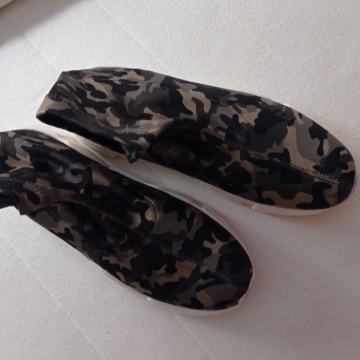 maskirane gležnjače