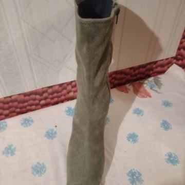 Maslinasto zelene čizme