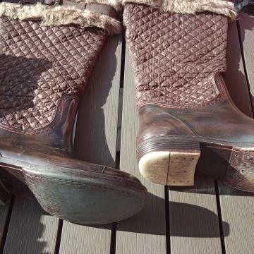 MODERNE GUMENE ČIZME vel. 39