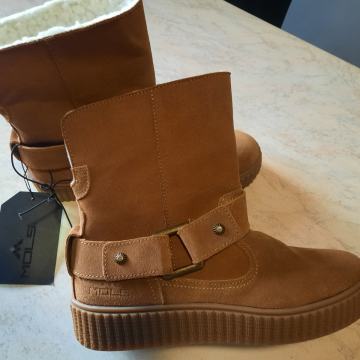 Mols nove čizmice od gamoša br. 40