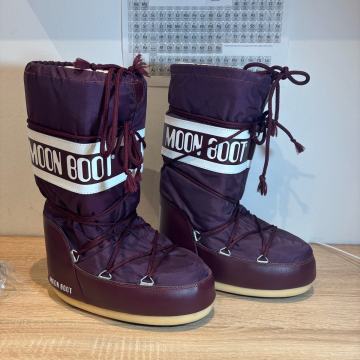 MOONBOOTS 35/38 **NOVE**
