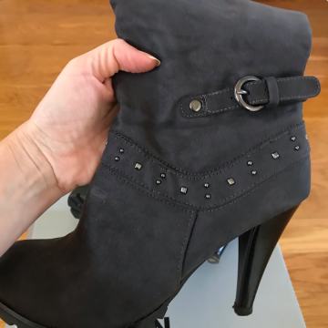 Morandi visoke čizme/ Novo