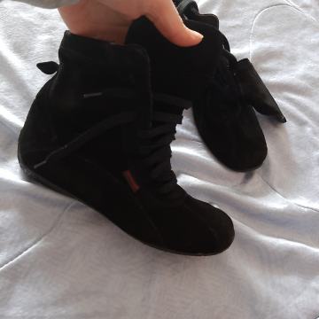 Nove Mr. Joseph kožne čizmice