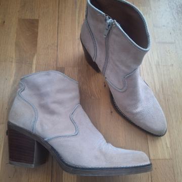 NEMONIC kozne cizme br 41