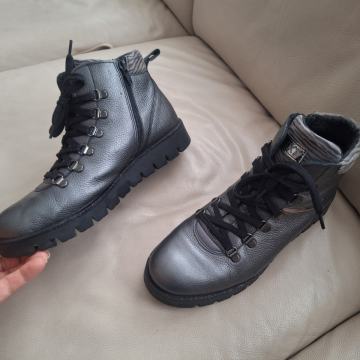 NEXT kozne cizme br 39