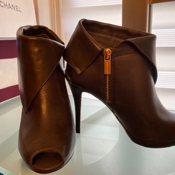 Original Michael Kors gležnjače, nove sa original kutijom i vrećicom