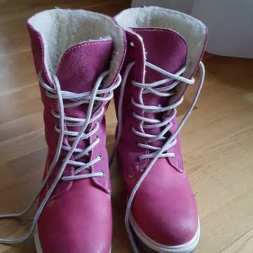 Piston kozne cizme br 38