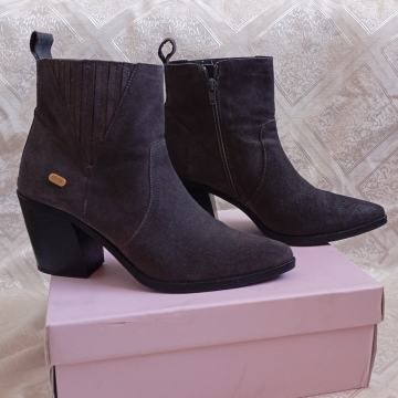 Poche Paris čizme gležnjače kaubojke