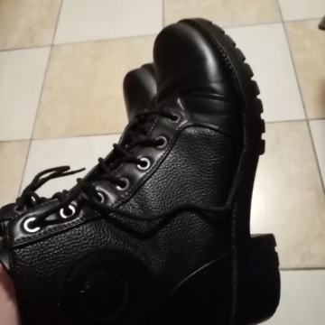 Point br.38 kožne postavljene ČIZMICE ugodne