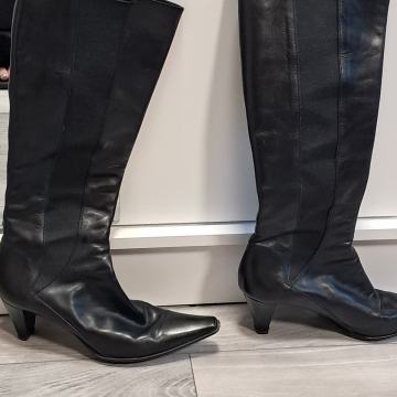 Pollini kožne čizme crne visoke špicaste 38