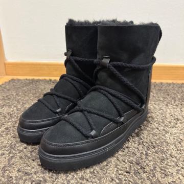 PRODAJEM INUIKII ČIZME br.38