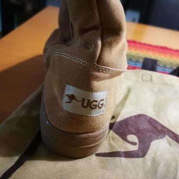 PRODAJEM ORIGINAL UGG ČIZME IZ AUSTRALIJE