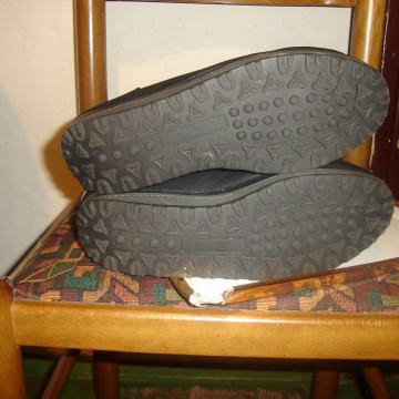 prodajem,prodaju se ženske čizme za kišu,snijeg,nove,nenošene