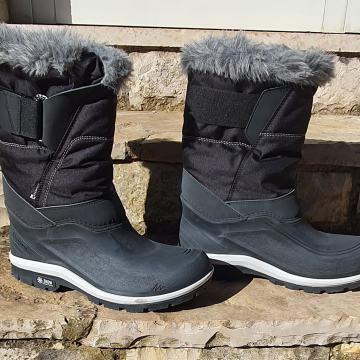 Quechua čizmice br.39