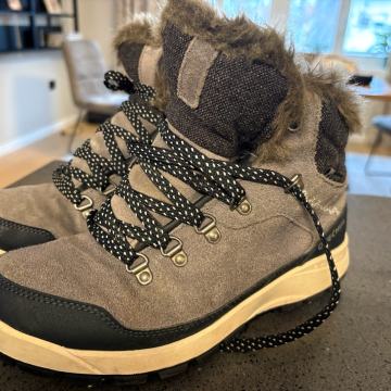 Quechua zimske snow buce