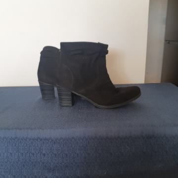 Reiker zimske polučizme s punom petom