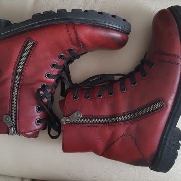 REMONTE kozne cizme br 38