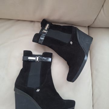 ROBERTO BOTTICELLI kozne cizme br 39