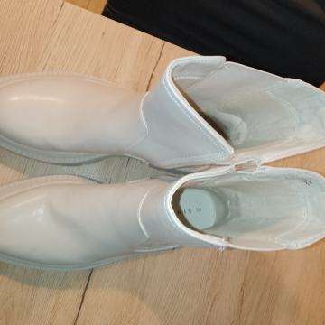 Sinsay gležnjače br.40 NOVO