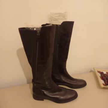 Smeđe nove čizme 40 br
