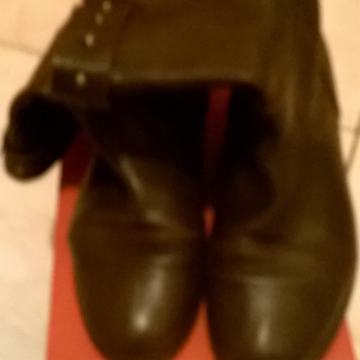 SMEĐE KOŽNE ČIZME - VEL.38