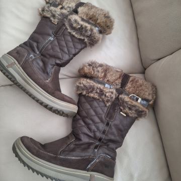 SNOW kozne cizme br 38