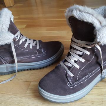 SNOW kozne cizme br 40