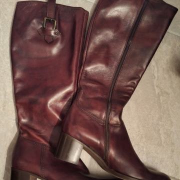 Nove talijanske kožne čizme