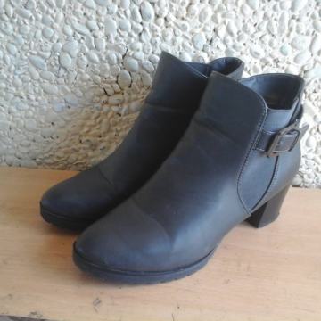 Tamaris br.36 kožne kao nove gležnjače kvalitetne