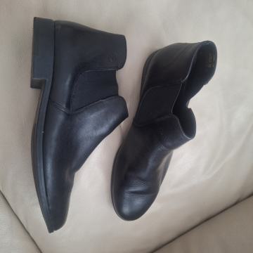 Tamaris kozne cizme br 41