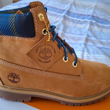 TIMBERLAND ČIZME NOVE BR 38,