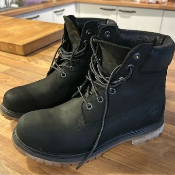 Timberland čizme - br.40  (novo)