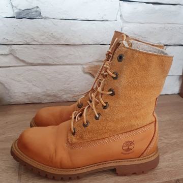Timberland visoke cipele podstavljene vunom br 37.
