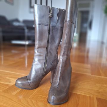 Timberland smeđe kožne čizme na petu