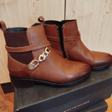 Tommy Hilfiger Chelsea boots