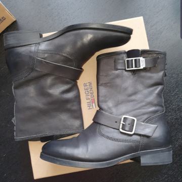 Tommy Hilfiger čizme 39