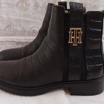Tommy Hilfiger čizme gležnjače prava koža