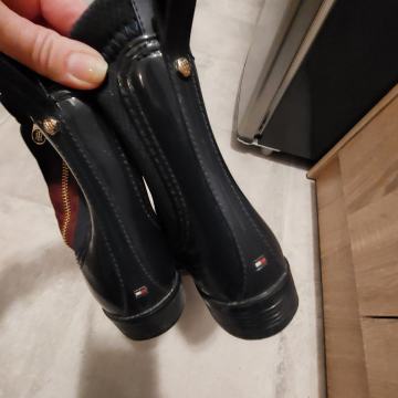 Tommy Hilfiger čizme