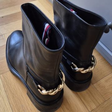 Tommy Hilfiger čizmice 38