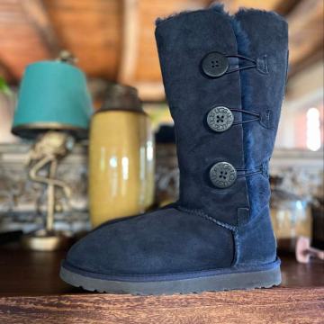UGG Bailey Button Triplet visoke čizme Originalna cijena 319 €