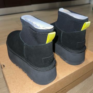 Ugg classic mini dipper