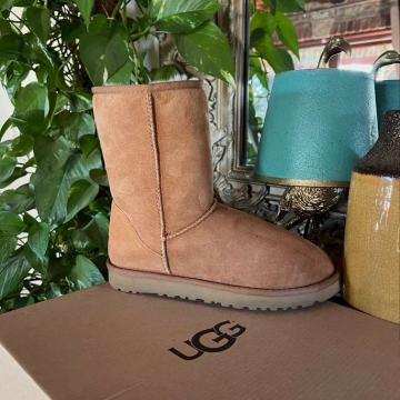 UGG Classic Short II ženske čizme Originalna cijena-239 €