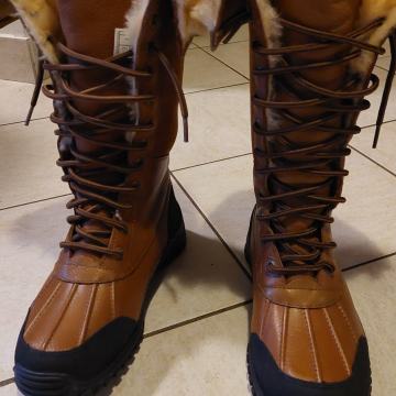 UGG-ice sa vibram đonom