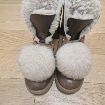 UGG Isley Waterproof čizme za snijeg