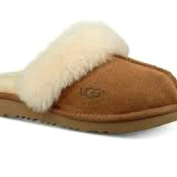 UGG! TOP BRAND! DRAGI LJUDI! TOPLE...NISU NOŠENE..UDOBNE..MEKANE! TOP!