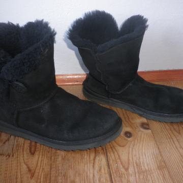 UGG - ŽENSKE TOPLE KOŽNE ČIZME / ČIZMICE 39