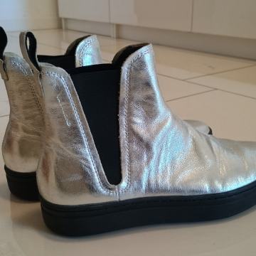 Vagabond kožne gležnjače