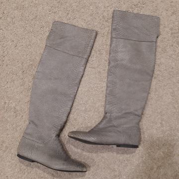 Visoke bež sive kožne čizme ZARA 38