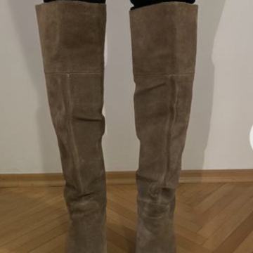 Visoke čizme na petu Alma en Pena